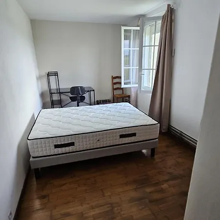 Maison Plain-pied à Royan: 3 Chambres, Terrasse, Proche Plages, Calme Sur Terrain De 500 M² - Fr-1-71-106