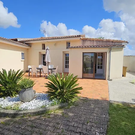 Сasa de vacaciones Maison De Plain-pied A Royan, 3 Chambres, Terrasse - Fr-1-71-106