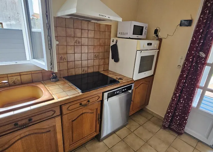 Сasa de vacaciones Maison De Plain-pied A Royan, 3 Chambres, Terrasse - Fr-1-71-106 *